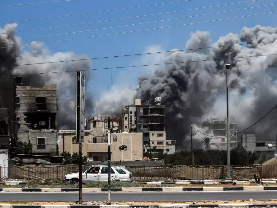 استشهاد 32 فلسطينيا في غارات صهيونية على قطاع غزة