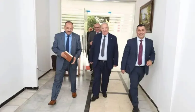 تاشريفت يعطي تعليمات صارمة للتكفل بانشغالات المجاهدين