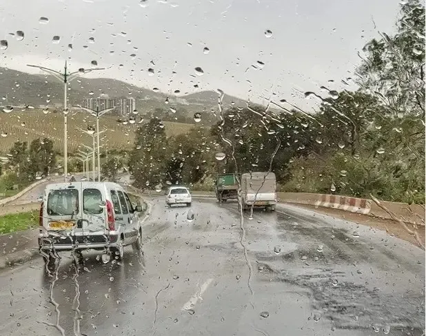 أمطار رعدية في الولايات الشرقية والداخلية