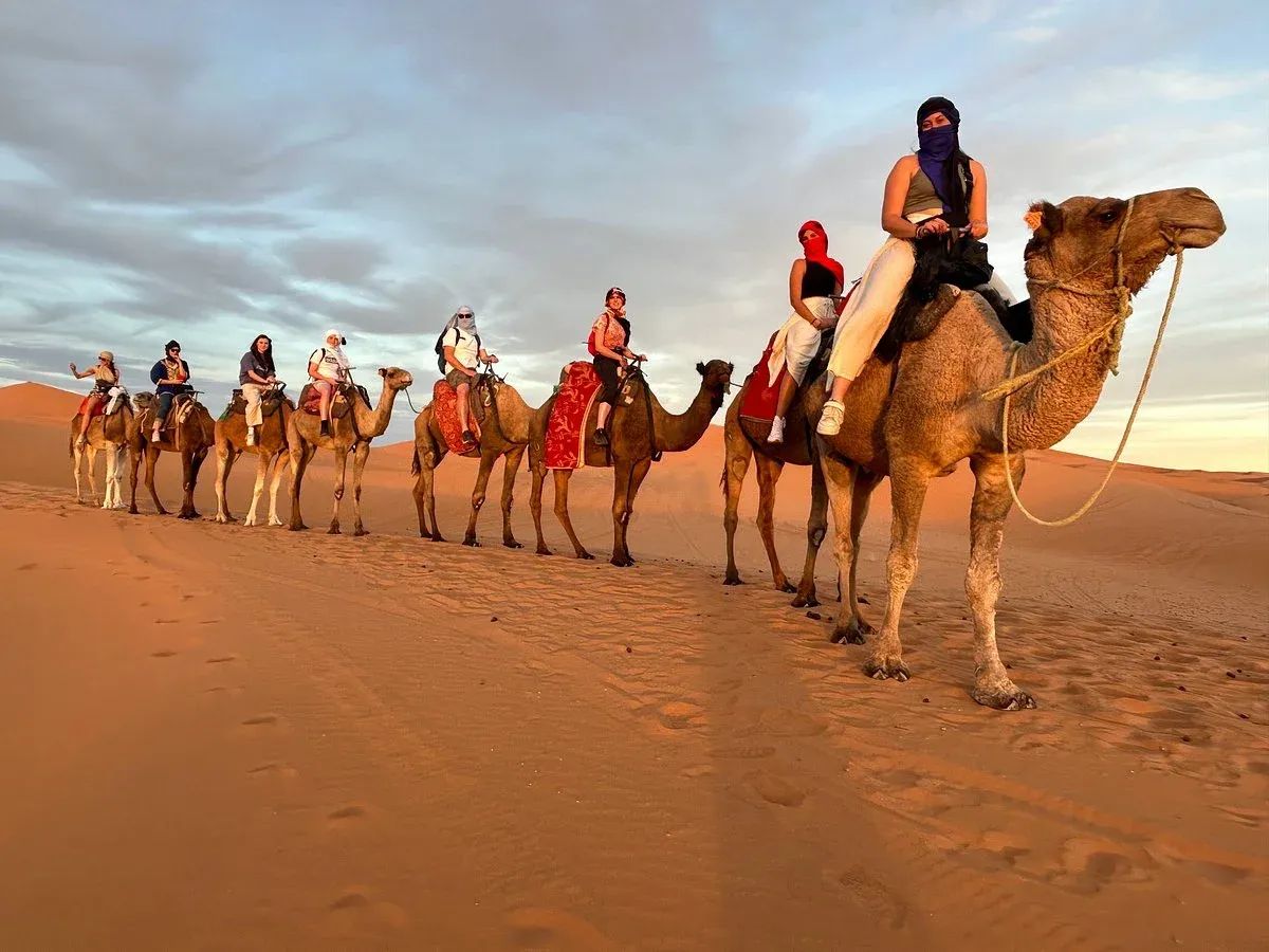 يفضلون السياحة الصحراوية..الجزائر تستقبل 3 ملايين سائح نصفهم أجانب
