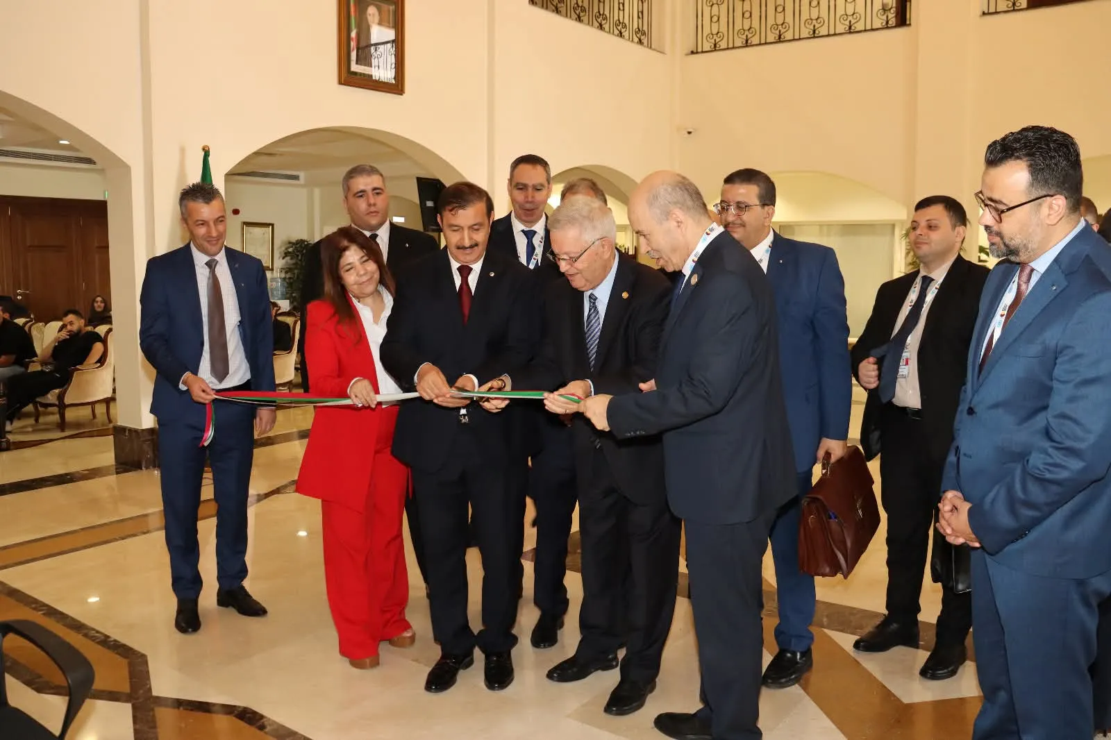 تدشين القسم القنصلي بسفارة الجزائر في الدوحة