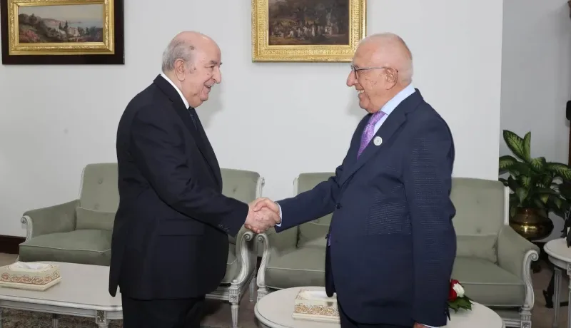 الرئيس تبون يستقبل رئيس البرلمان اليوناني في قصر الرئاسة