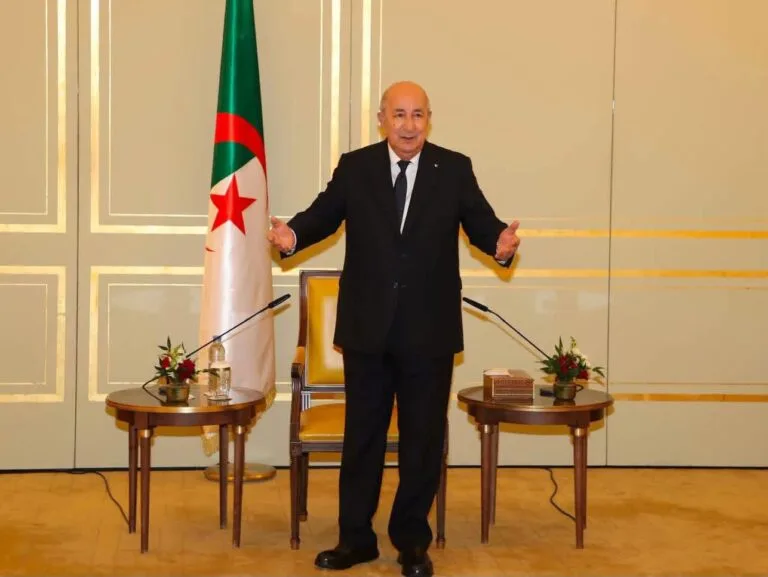 رئيس الجمهورية يحظى باستقبال رسمي من نظيره الألماني في برلين