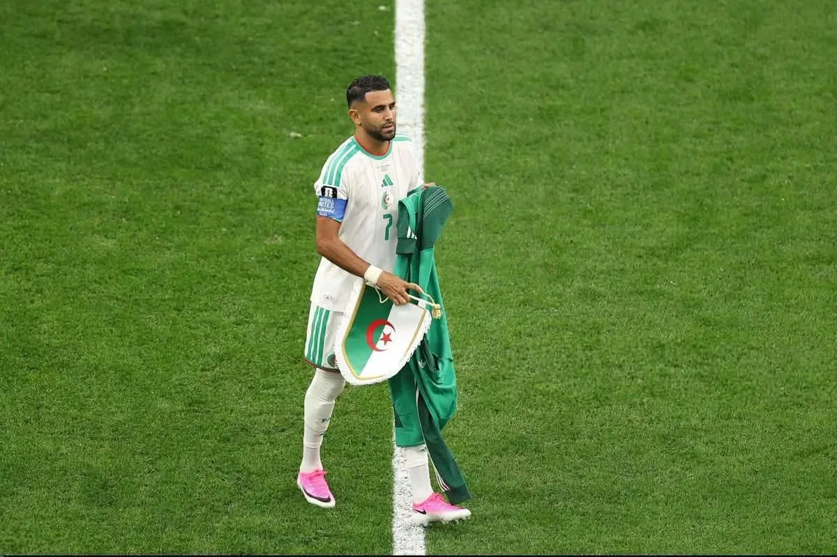 رسميا.. رياض محرز يعلن اعتزاله اللعب الدولي مع المنتخب الوطني