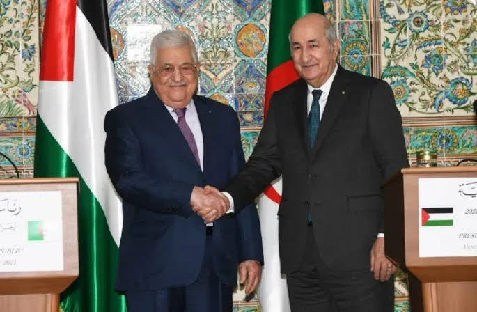 رئيس دولة فلسطين يهنئ رئيس الجمهورية في الذكرى الـ71 لاندلاع ثورة نوفمبر