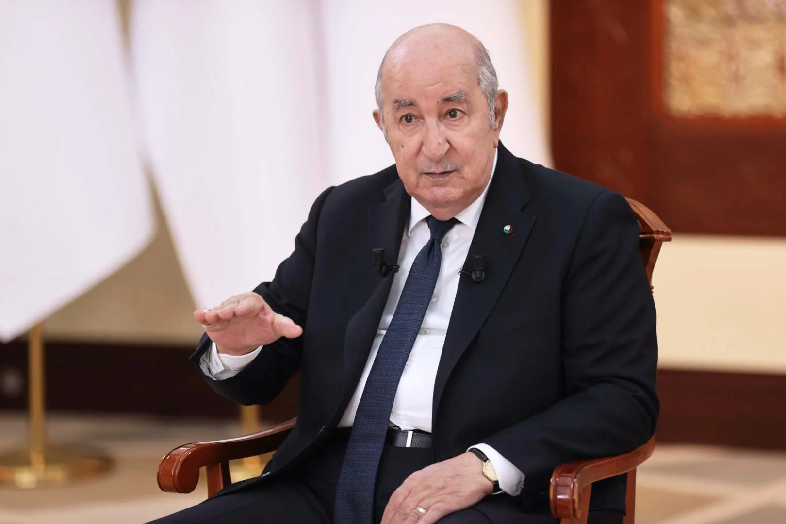 رئيس الجمهورية ينهي مهام الأمين العام لوزارة الاتصال إلياس بوريش