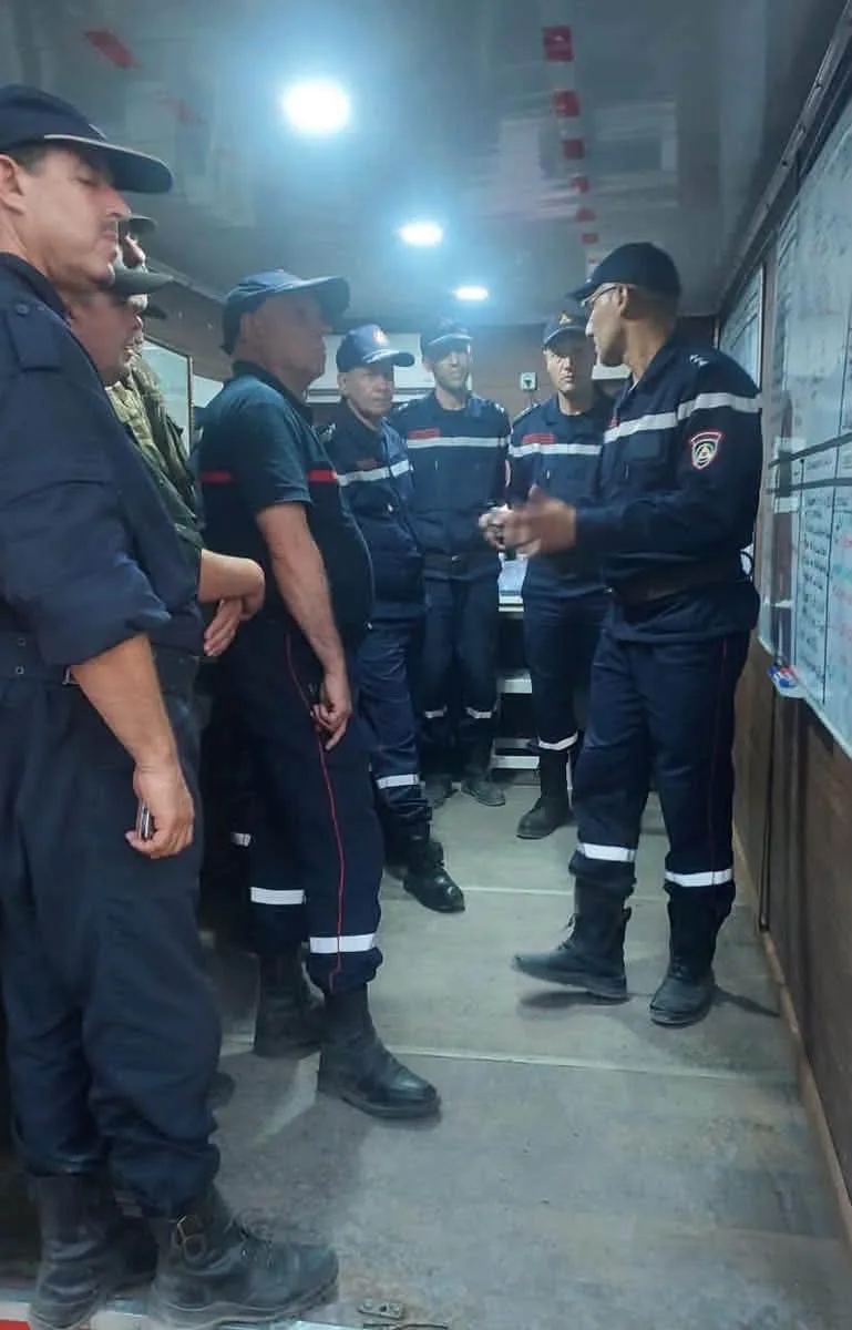 العقيد بوغلاف يتابع ميدانيا جهود إخماد حريق غابي في سطيف