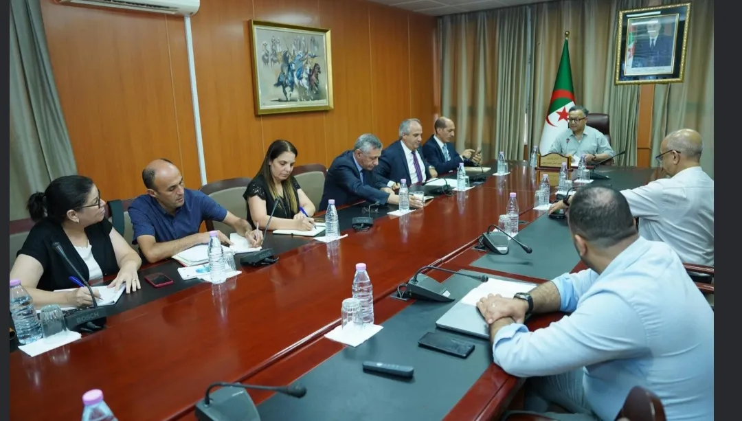 بداري يجتمع برؤساء الندوات الجهوية للجامعات لتقييم تدابير الدخول الجامعي