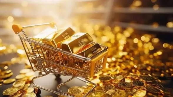تراجع أسعار الذهب بنسبة 2% مع بداية الأسبوع إثر توترات دبلوماسية
