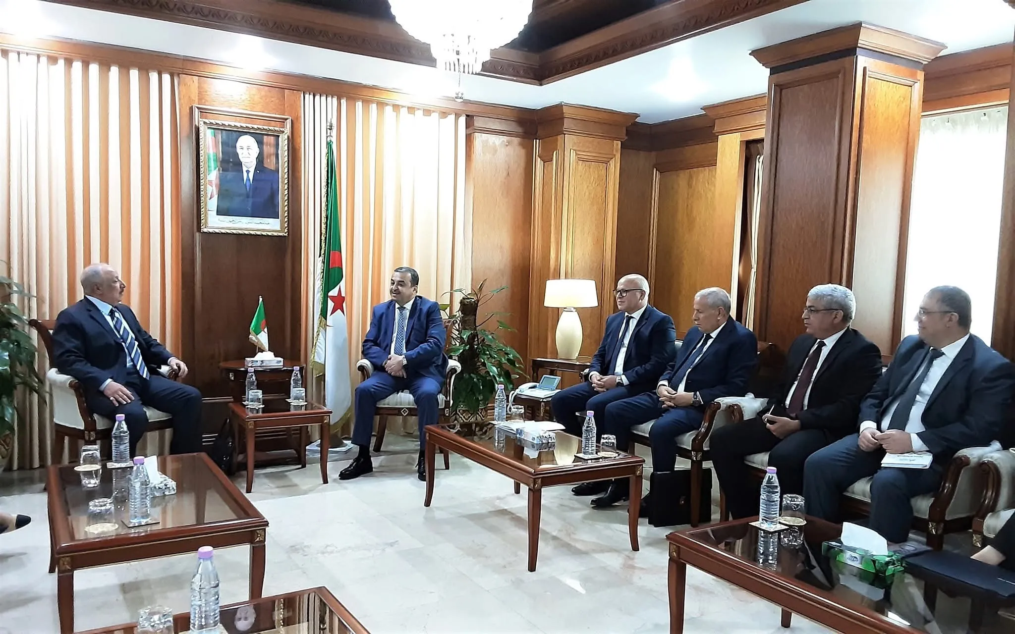الجزائر- الكويت: بحث فرص التعاون في مجال الطاقات المتجددة