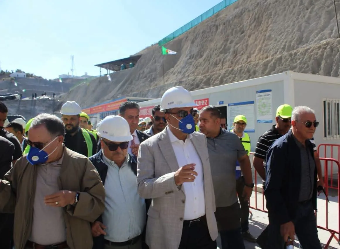 وزير الأشغال يعاين تقدم مشروع الخط المنجمي الشرقي بولاية سوق أهراس