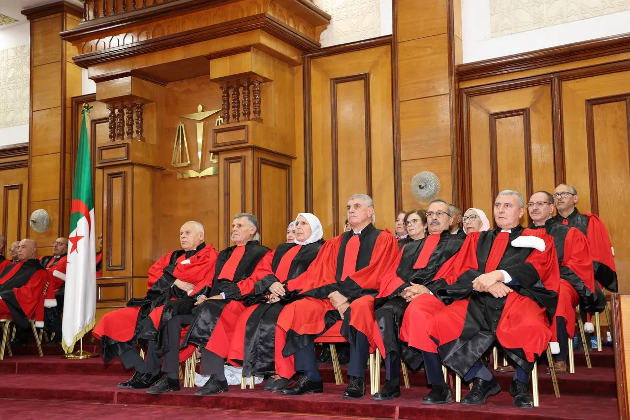 عرض مشروع القانون العضوي المتضمن القانون الأساسي للقضاء